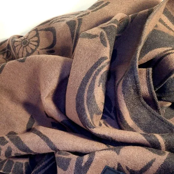 Pierre Balmain PARIS Winter wrap scarf Reversible Cashmere blend Purple 52"x52" - Picture 9 of 10